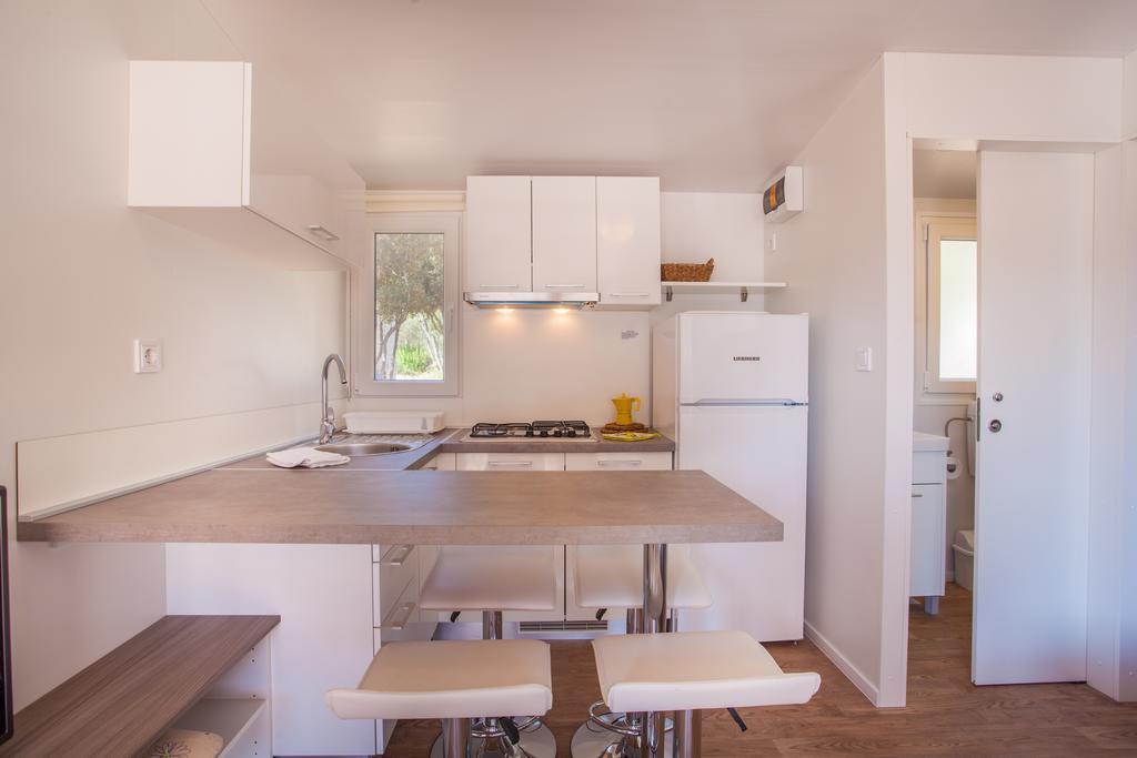 Mobile Homes Lopari Nerezine Exterior photo